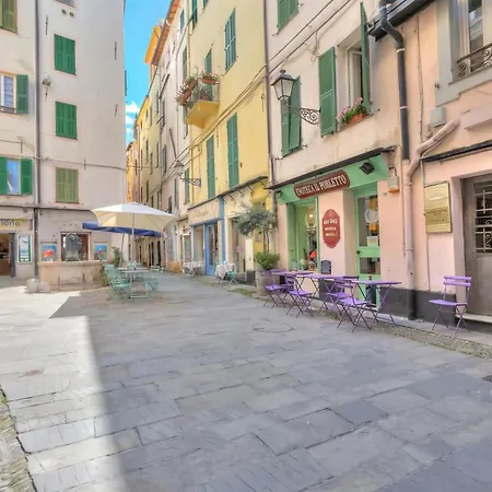 Апартаменты La Perla, Walk To Casino & Old Town - Happy *